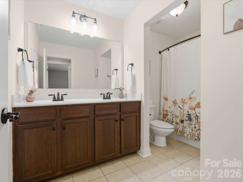 5105 Saint Clair Street, Fort Mill, SC 29715.  MLS# CAR4351385, YatesRealty ID 19667. 