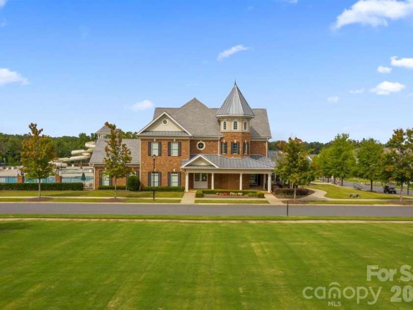 5105 Saint Clair Street, Fort Mill, SC 29715.  MLS# CAR4415595, YatesRealty ID 19667. 