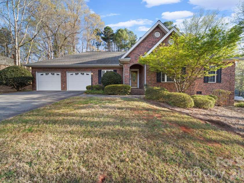 2910 Noritake Trail, Albemarle, NC 28001.  MLS# CAR4362316, YatesRealty ID 19668. 