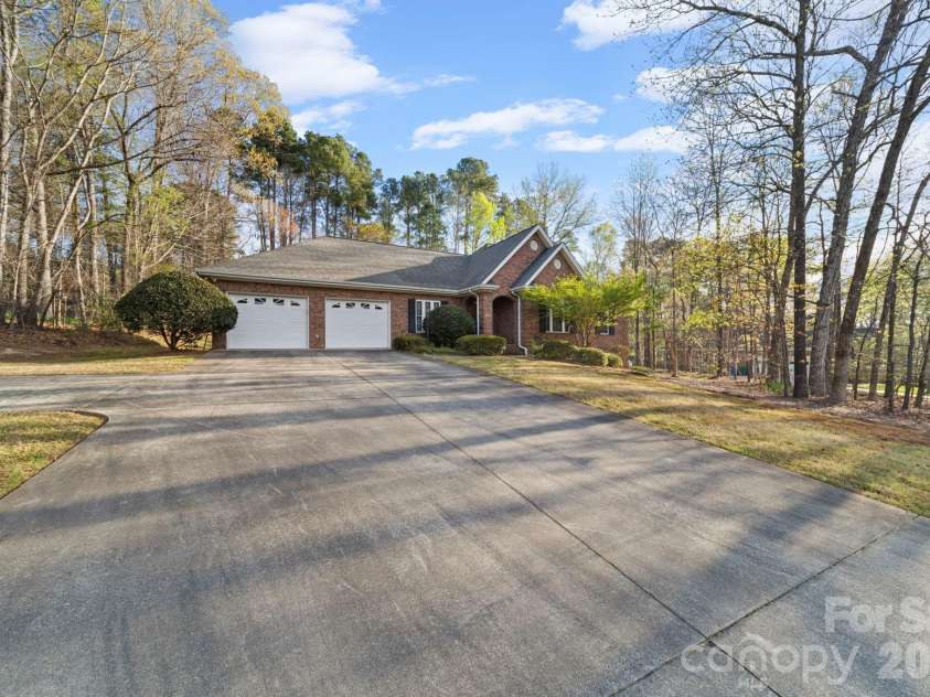 2910 Noritake Trail, Albemarle, NC 28001.  MLS# CAR4362316, YatesRealty ID 19668. 
