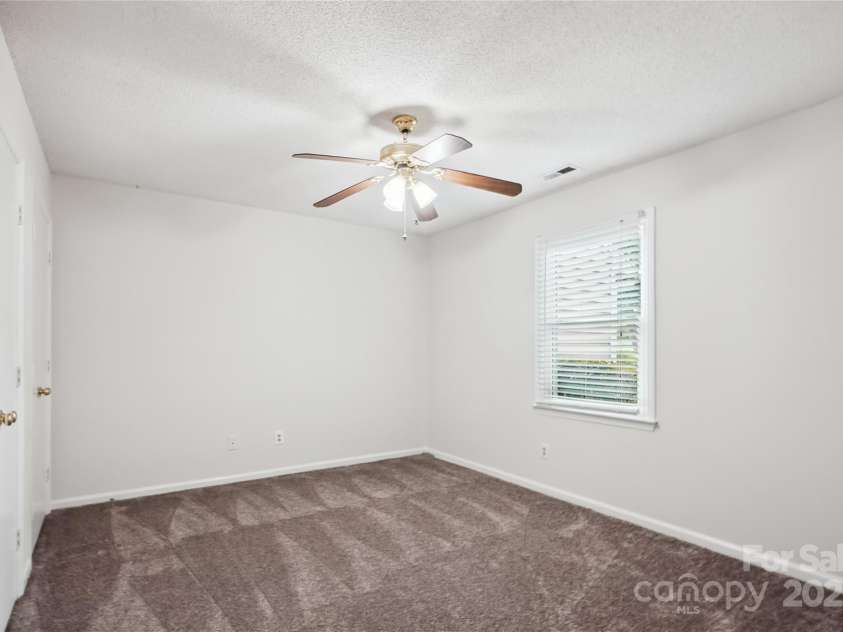 8322 Summerglen Circle, Charlotte, NC 28227.  MLS# CAR4329058, YatesRealty ID 19668. 