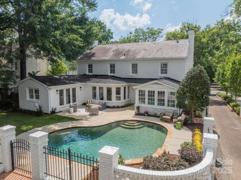 601 Cherokee Road, Charlotte, NC 28207.  MLS# CAR4268170, YatesRealty ID 19669. Back Exterior/Driveway