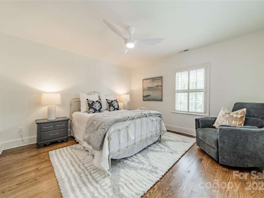 601 Cherokee Road, Charlotte, NC 28207.  MLS# CAR4268170, YatesRealty ID 19669. Ensuite Bedroom 2