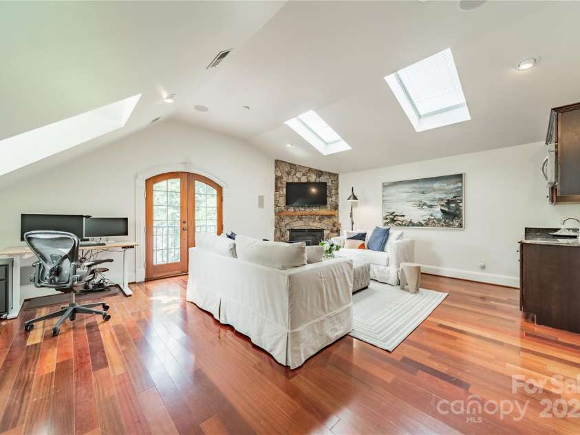 601 Cherokee Road, Charlotte, NC 28207.  MLS# CAR4268170, YatesRealty ID 19669. In-Law Suite/Office/Media Room