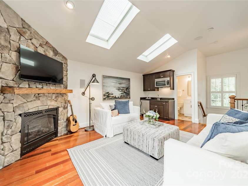 601 Cherokee Road, Charlotte, NC 28207.  MLS# CAR4268170, YatesRealty ID 19669. In-Law Suite/Office/Media Room