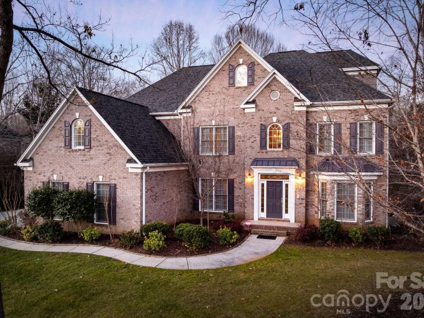 1237 Waynewood Drive, Waxhaw, NC 28173.  MLS# CAR4333962, YatesRealty ID 1967. 
