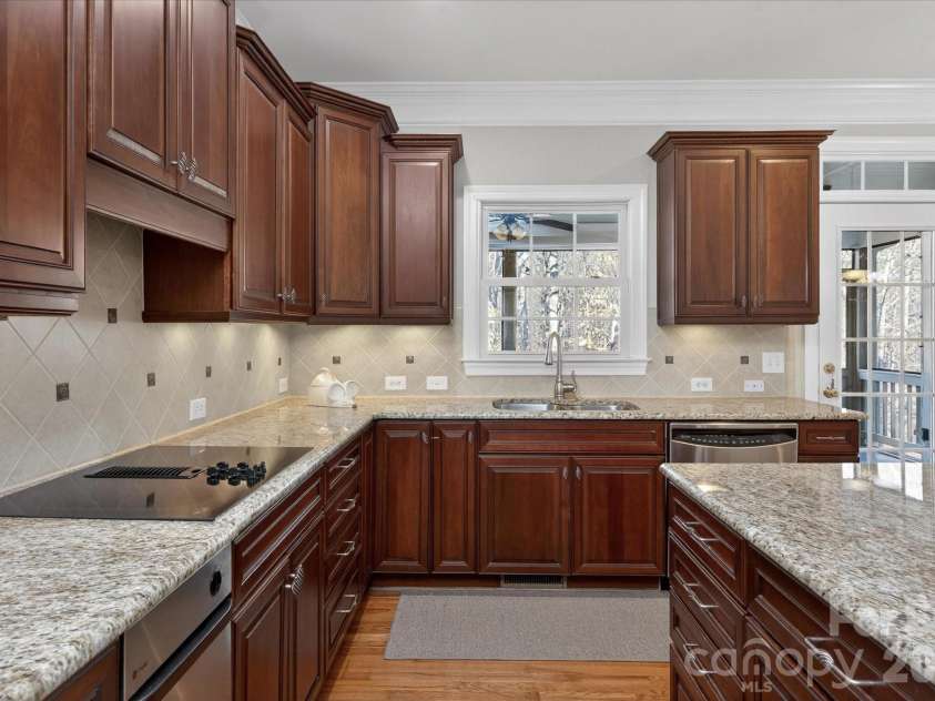 1237 Waynewood Drive, Waxhaw, NC 28173.  MLS# CAR4333962, YatesRealty ID 1967. 