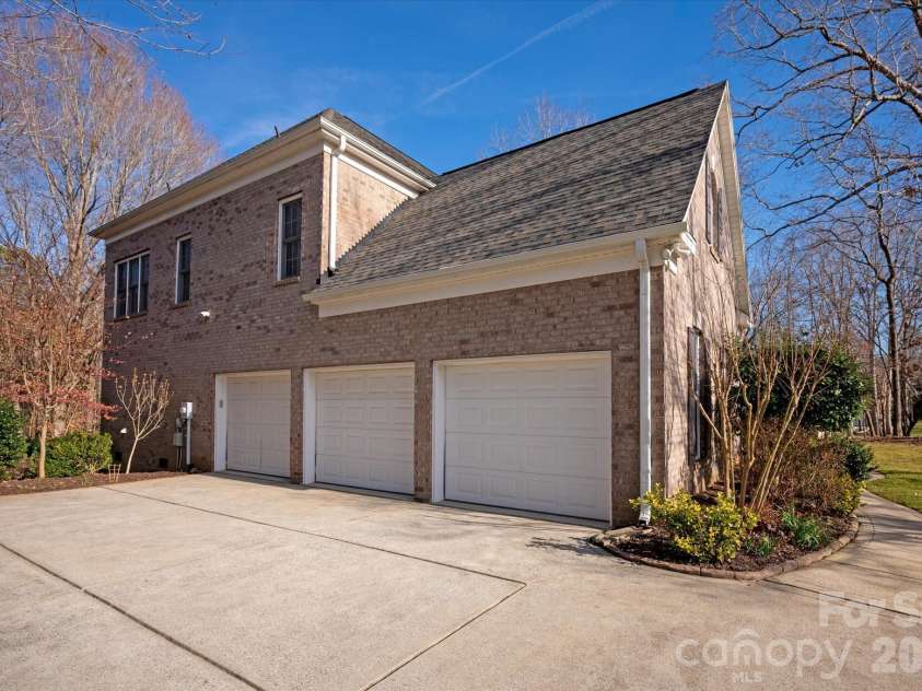 1237 Waynewood Drive, Waxhaw, NC 28173.  MLS# CAR4333962, YatesRealty ID 1967. 
