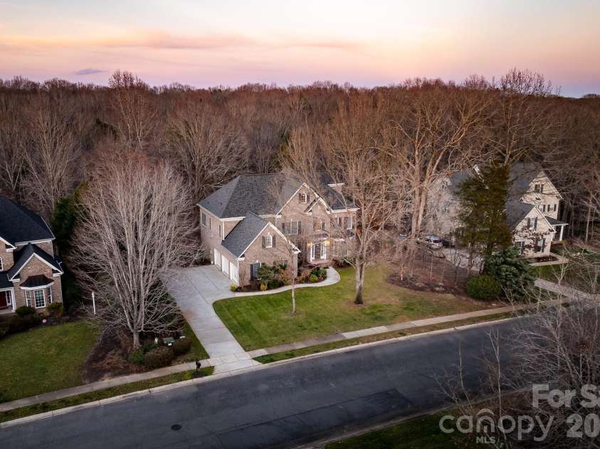 1237 Waynewood Drive, Waxhaw, NC 28173.  MLS# CAR4333962, YatesRealty ID 1967. 