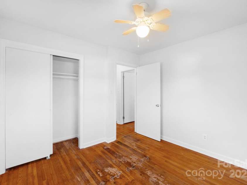 1727 Hartford Drive, Gastonia, NC 28052.  MLS# CAR4195347, YatesRealty ID 1967. 