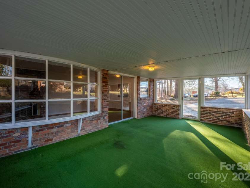 1727 Hartford Drive, Gastonia, NC 28052.  MLS# CAR4195347, YatesRealty ID 1967. 
