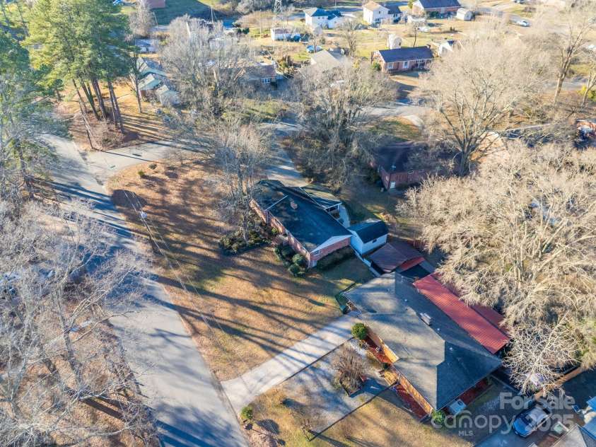 1727 Hartford Drive, Gastonia, NC 28052.  MLS# CAR4195347, YatesRealty ID 1967. 