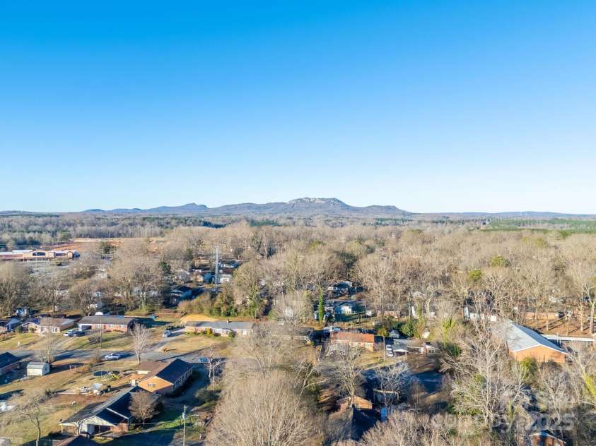1727 Hartford Drive, Gastonia, NC 28052.  MLS# CAR4195347, YatesRealty ID 1967. 