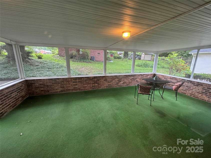 1727 Hartford Drive, Gastonia, NC 28052.  MLS# CAR4195347, YatesRealty ID 1967. 