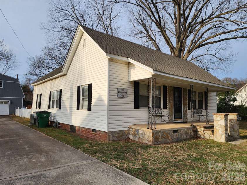 3015 Yadkin Avenue, Charlotte, NC 28205.  MLS# CAR4347222, YatesRealty ID 1967. 