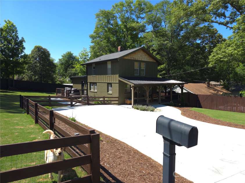 152 Florida Avenue, Forest City, NC 28043.  MLS# CAR4377952, YatesRealty ID 19670. 