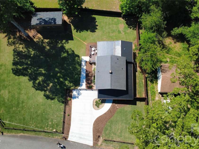 152 Florida Avenue, Forest City, NC 28043.  MLS# CAR4377952, YatesRealty ID 19670. 
