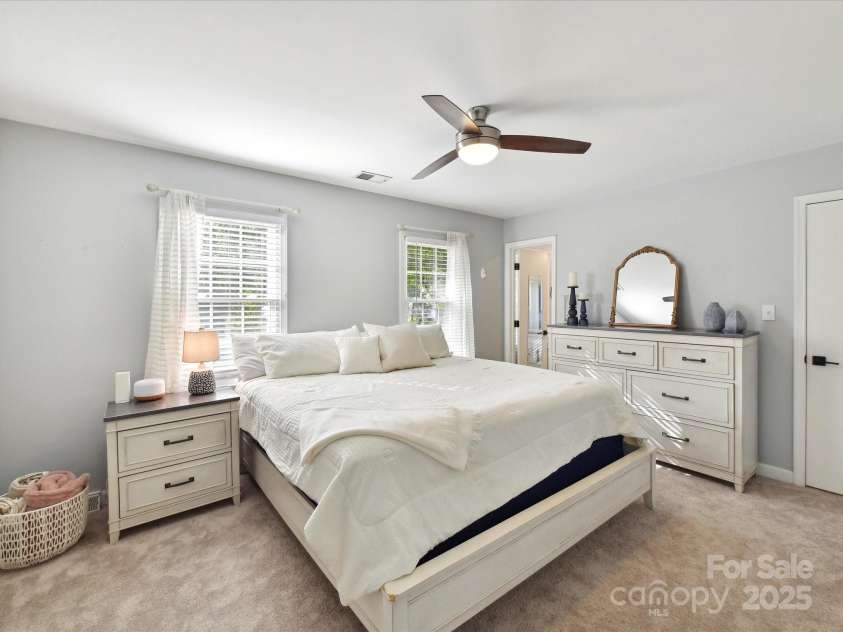 2315 Lawton Bluff Road, Charlotte, NC 28226.  MLS# CAR4255535, YatesRealty ID 19671. Primary BR upstairs features a walk-in closet, brand new carpet & ceiling fan