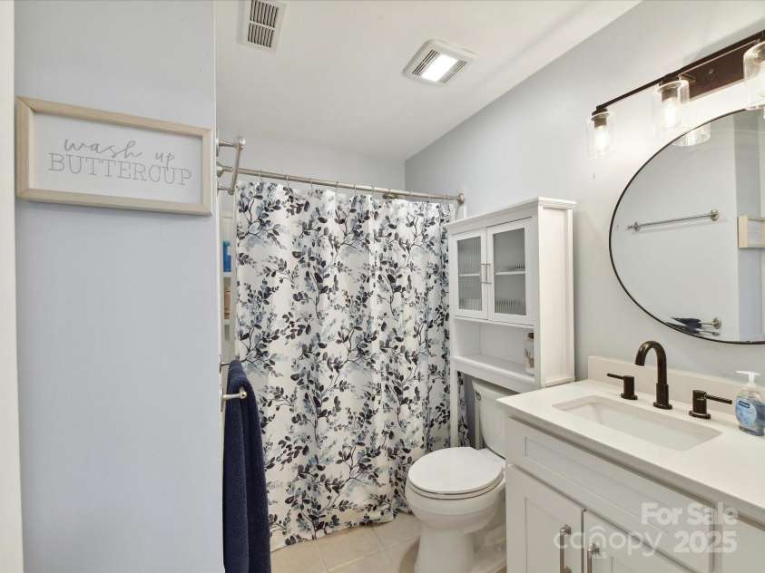 2315 Lawton Bluff Road, Charlotte, NC 28226.  MLS# CAR4255535, YatesRealty ID 19671. Updated 2nd full bath