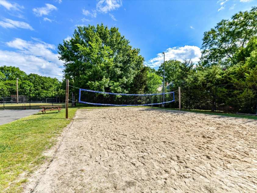 2315 Lawton Bluff Road, Charlotte, NC 28226.  MLS# CAR4255535, YatesRealty ID 19671. Volleyball court