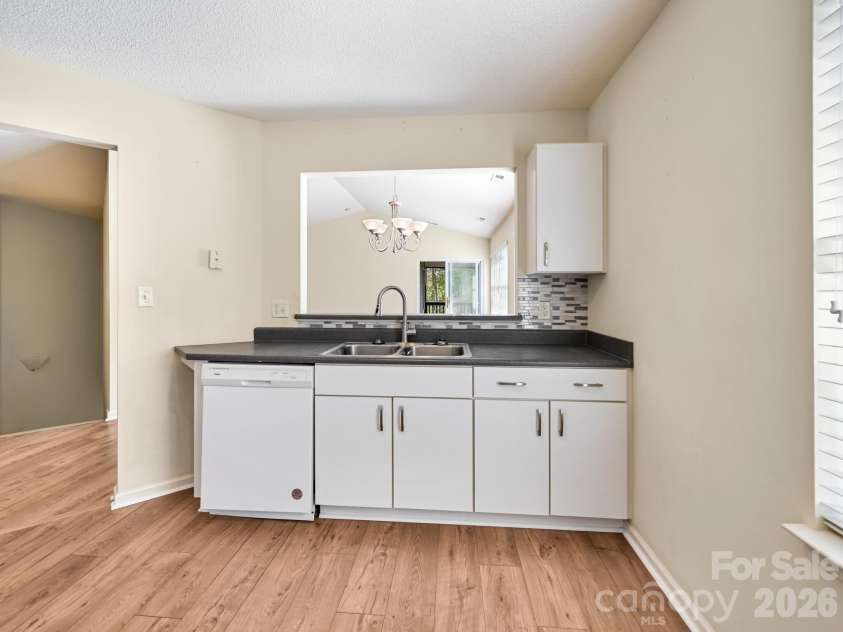 72 Creeks End Circle, Mills River, NC 28759.  MLS# CAR4365753, YatesRealty ID 19672. 