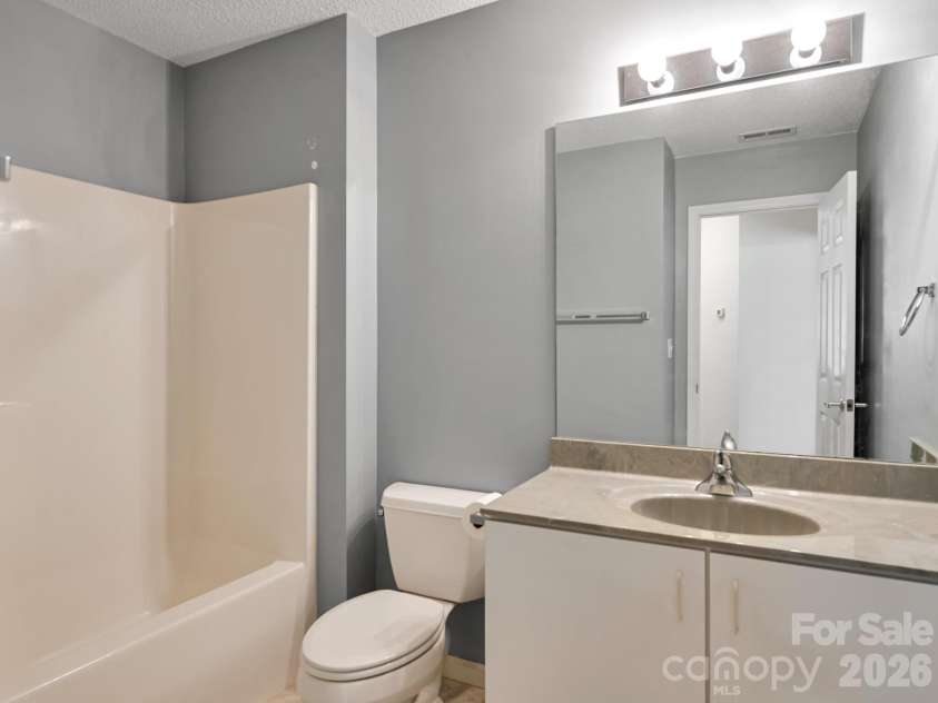72 Creeks End Circle, Mills River, NC 28759.  MLS# CAR4365753, YatesRealty ID 19672. Upstairs bath