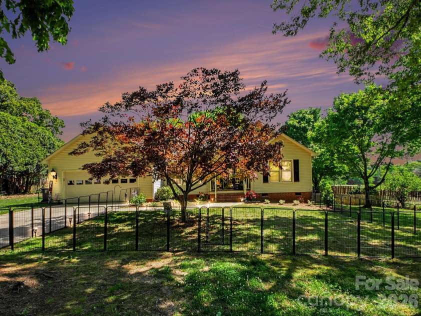 1706 Whitney Lane, Salisbury, NC 28146.  MLS# CAR4372560, YatesRealty ID 19674. 