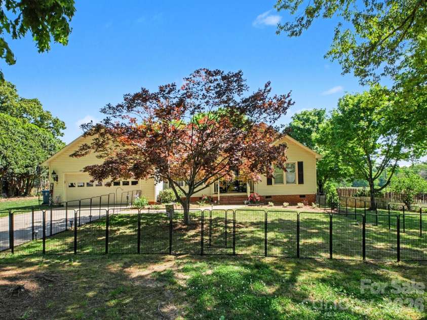 1706 Whitney Lane, Salisbury, NC 28146.  MLS# CAR4372560, YatesRealty ID 19674. 