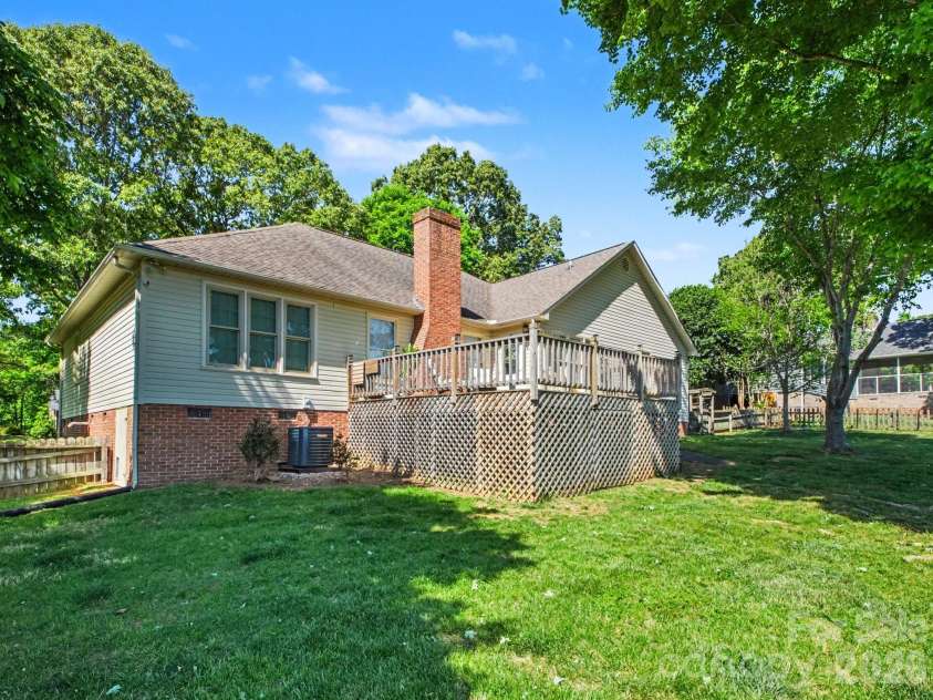 1706 Whitney Lane, Salisbury, NC 28146.  MLS# CAR4372560, YatesRealty ID 19674. 