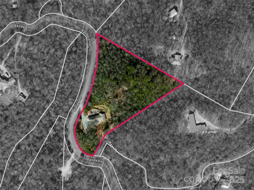 253 Sandy Lane, Brevard, NC 28712.  MLS# CAR4270797, YatesRealty ID 19675. 