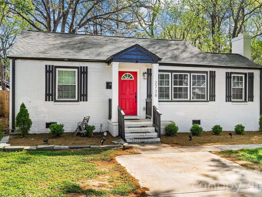 2738 Catalina Avenue, Charlotte, NC 28206.  MLS# CAR4368552, YatesRealty ID 19675. 