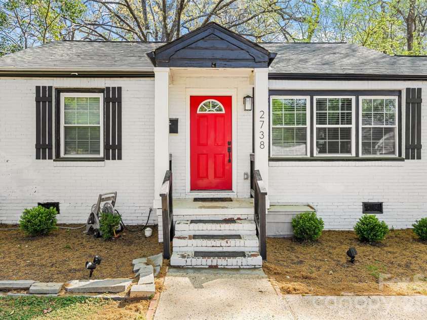 2738 Catalina Avenue, Charlotte, NC 28206.  MLS# CAR4368552, YatesRealty ID 19675. 