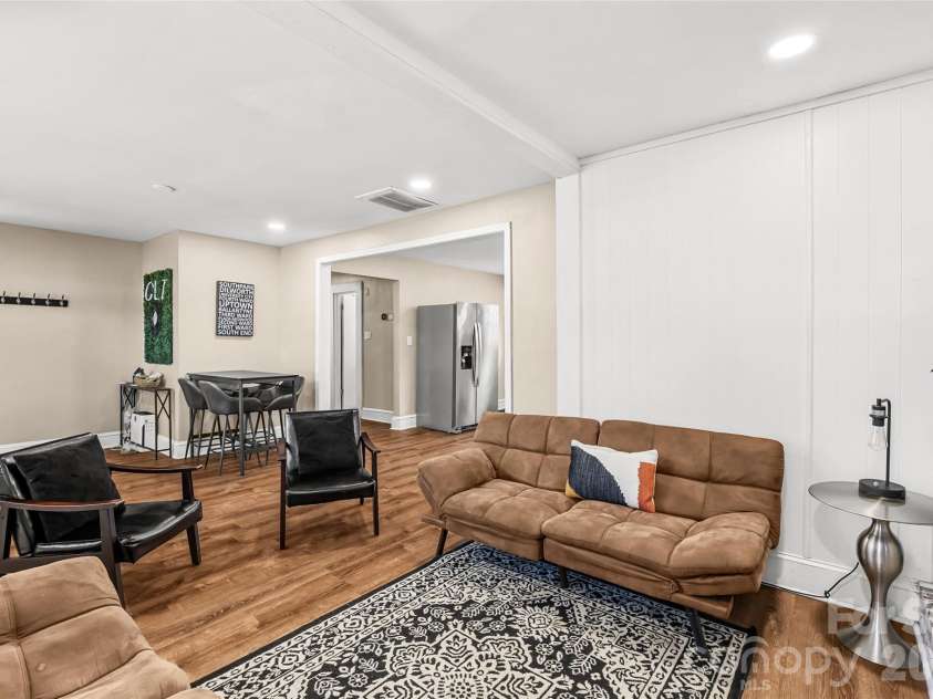 2738 Catalina Avenue, Charlotte, NC 28206.  MLS# CAR4368552, YatesRealty ID 19675. 