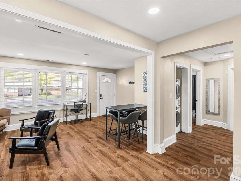 2738 Catalina Avenue, Charlotte, NC 28206.  MLS# CAR4368552, YatesRealty ID 19675. 