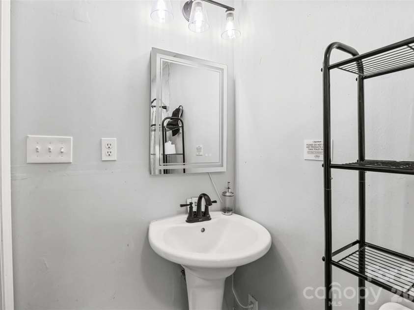 2738 Catalina Avenue, Charlotte, NC 28206.  MLS# CAR4368552, YatesRealty ID 19675. 