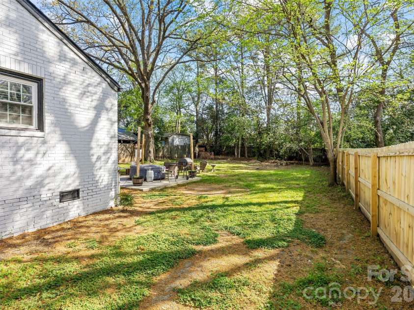 2738 Catalina Avenue, Charlotte, NC 28206.  MLS# CAR4368552, YatesRealty ID 19675. 