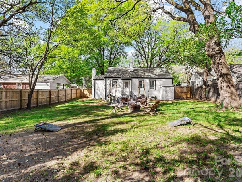 2738 Catalina Avenue, Charlotte, NC 28206.  MLS# CAR4368552, YatesRealty ID 19675. 