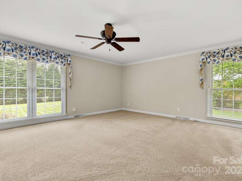 12117 Idlewild Road, Matthews, NC 28105.  MLS# CAR4255082, YatesRealty ID 19676. 