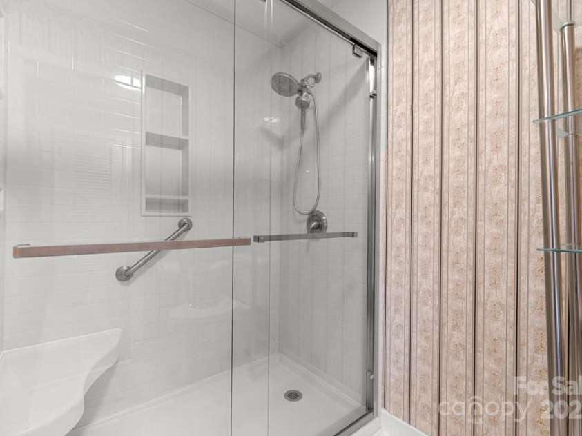 12117 Idlewild Road, Matthews, NC 28105.  MLS# CAR4255082, YatesRealty ID 19676. 