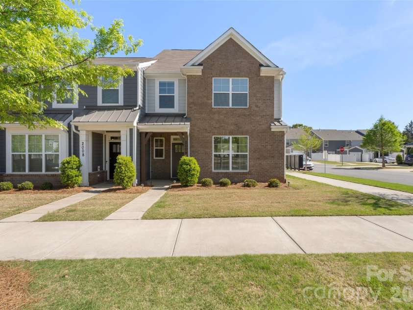 2004 Blewett Drive, Charlotte, NC 28269.  MLS# CAR4365998, YatesRealty ID 19676. 