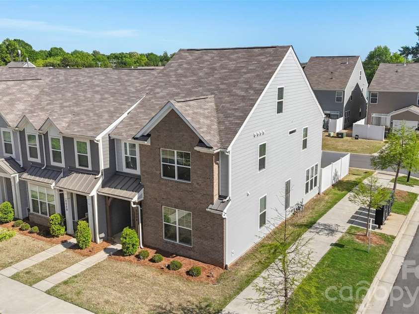 2004 Blewett Drive, Charlotte, NC 28269.  MLS# CAR4365998, YatesRealty ID 19676. 
