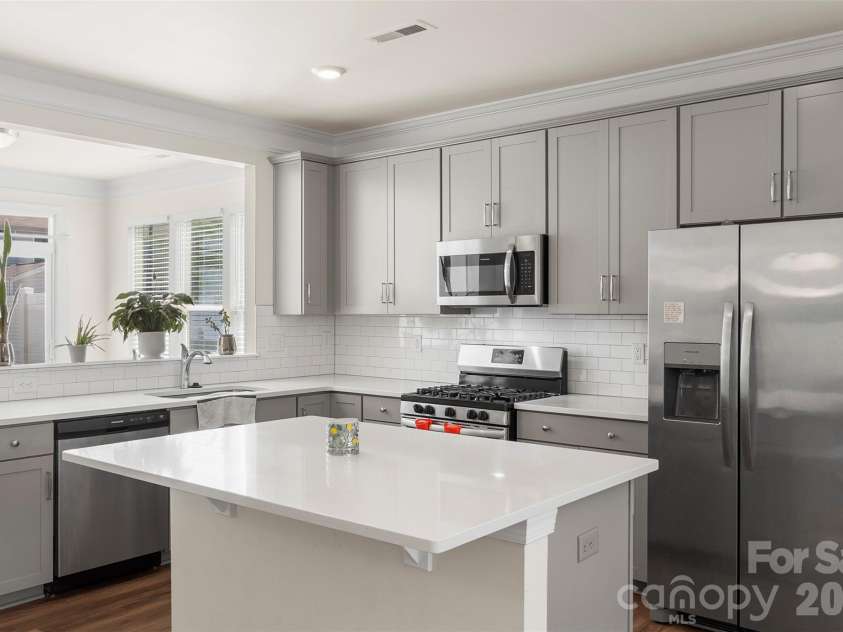 2004 Blewett Drive, Charlotte, NC 28269.  MLS# CAR4365998, YatesRealty ID 19676. 