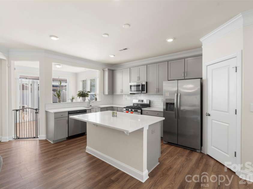 2004 Blewett Drive, Charlotte, NC 28269.  MLS# CAR4365998, YatesRealty ID 19676. 