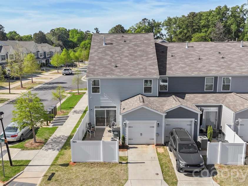 2004 Blewett Drive, Charlotte, NC 28269.  MLS# CAR4365998, YatesRealty ID 19676. 