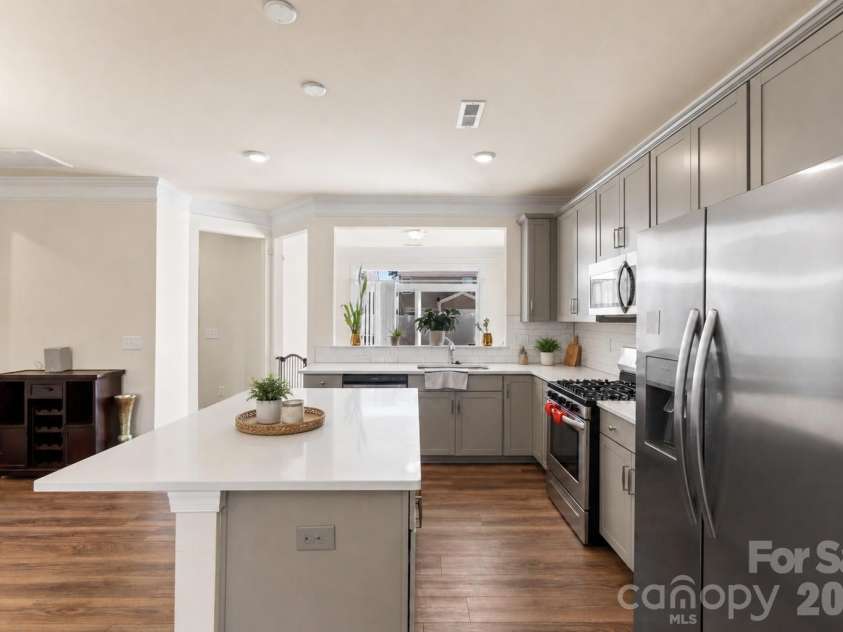 2004 Blewett Drive, Charlotte, NC 28269.  MLS# CAR4365998, YatesRealty ID 19676. 