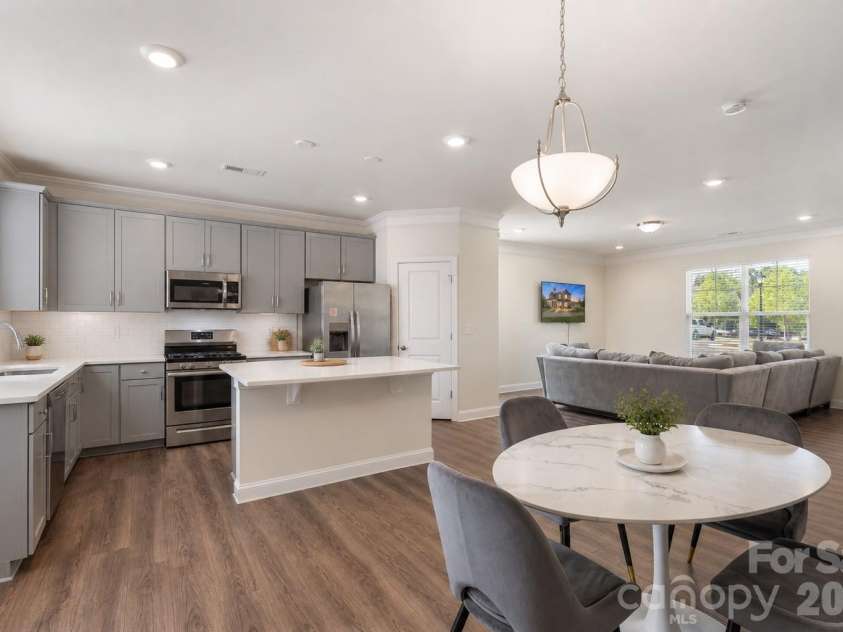 2004 Blewett Drive, Charlotte, NC 28269.  MLS# CAR4365998, YatesRealty ID 19676. 