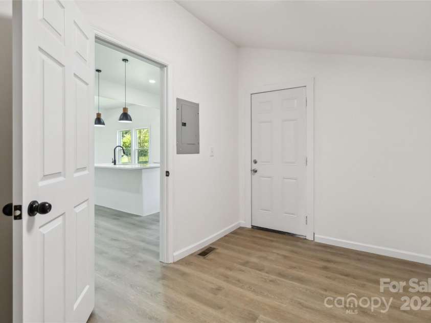 113 Woodside Avenue, Gastonia, NC 28054.  MLS# CAR4268881, YatesRealty ID 19678. 