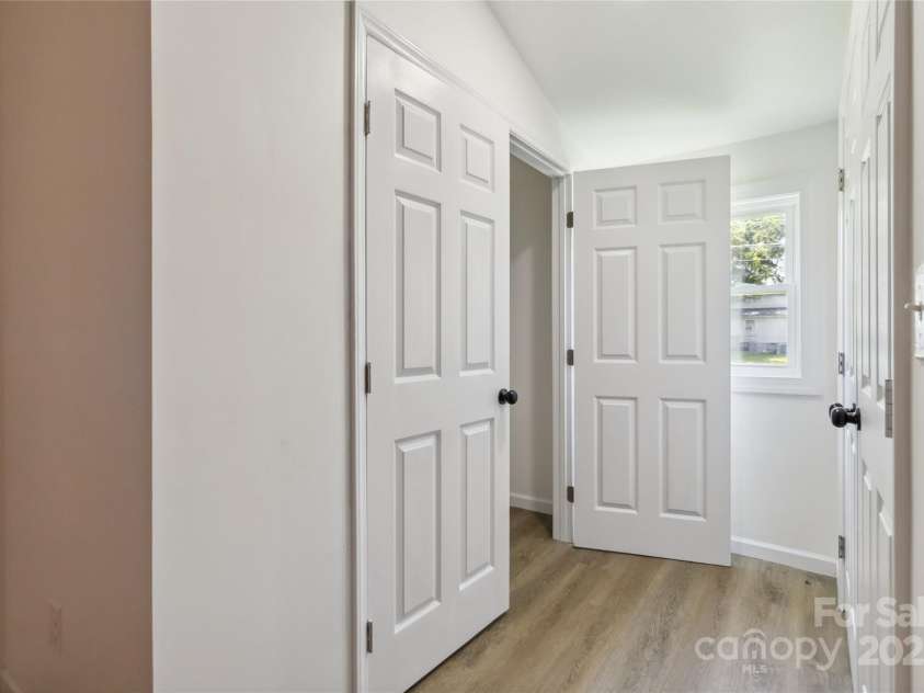113 Woodside Avenue, Gastonia, NC 28054.  MLS# CAR4268881, YatesRealty ID 19678. 