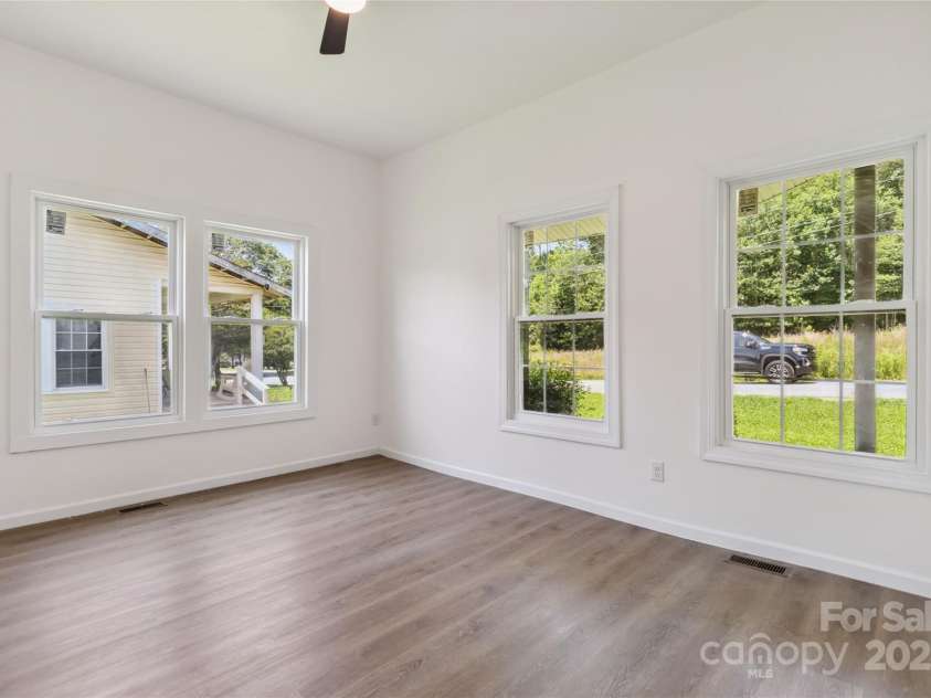 113 Woodside Avenue, Gastonia, NC 28054.  MLS# CAR4268881, YatesRealty ID 19678. 