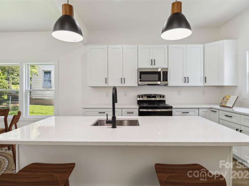 113 Woodside Avenue, Gastonia, NC 28054.  MLS# CAR4268881, YatesRealty ID 19678. Virtually Staged
